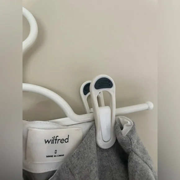 Wilfred light grey wool cashmere blend Wrap-Front Skirt from Aritzia Sz:0 NWOT - Picture 5 of 6